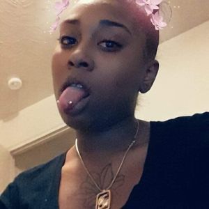 Meet your Posher, Laya